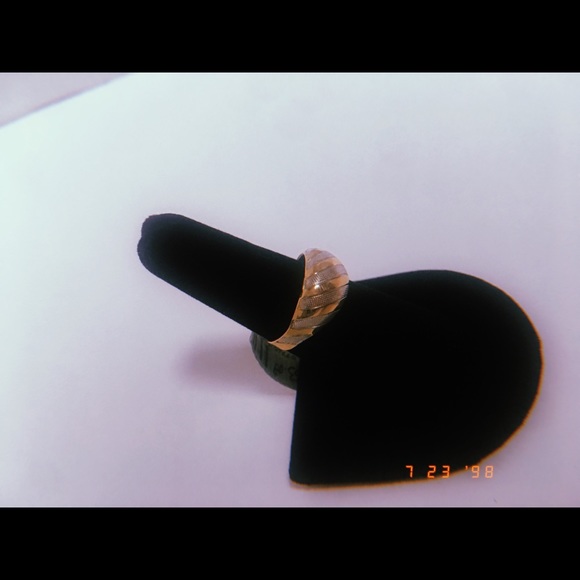 Ring 09✨ - Picture 2 of 3